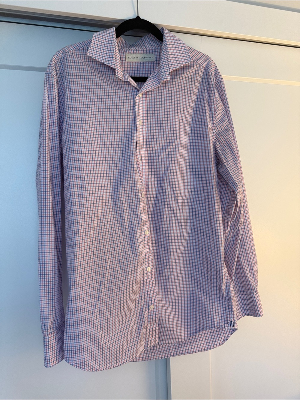 Holderness & Bourne Men’s Long-Sleeve Dress Shirt in Pink/Blue Check